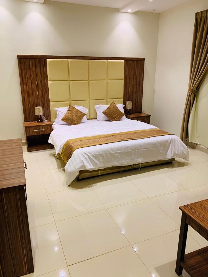 Al Bateel Furnished Apartments Эр-Рияд Экстерьер фото