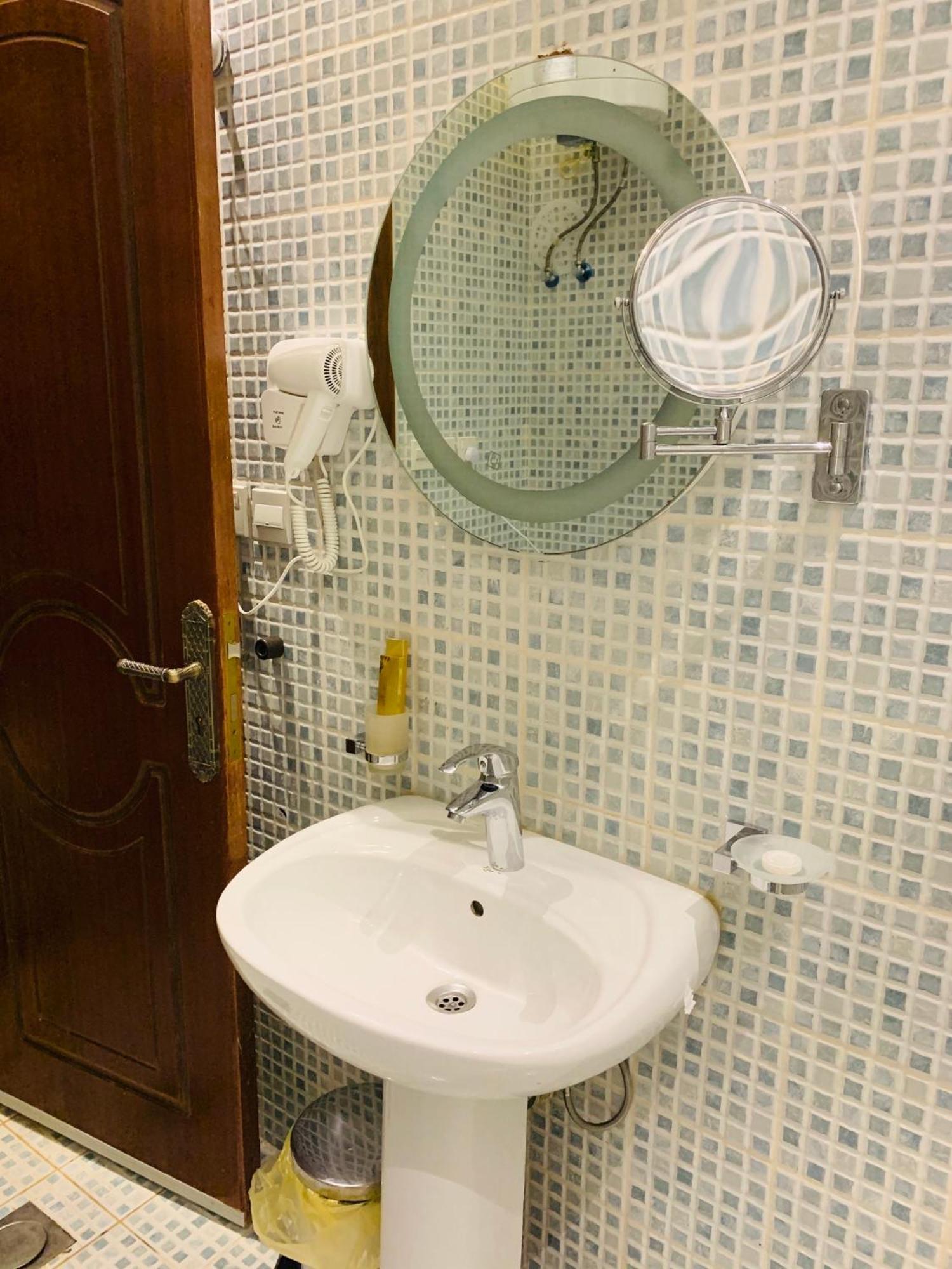 Al Bateel Furnished Apartments Эр-Рияд Экстерьер фото